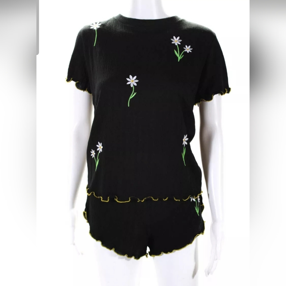 Emerson Road Tee & Shorts Daisy Floral Pajamas